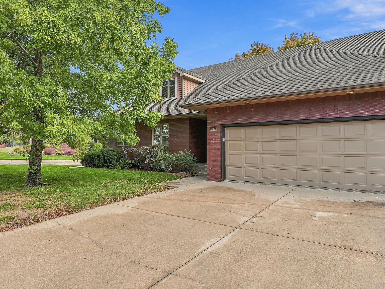217A Kingsway #A, Hesston, KS 67062 | Zillow