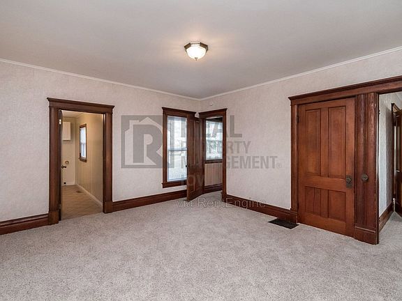 5th image of 1667 W Ave