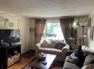 11 Richardson Rd #B, Newton Upper Falls, MA 02464