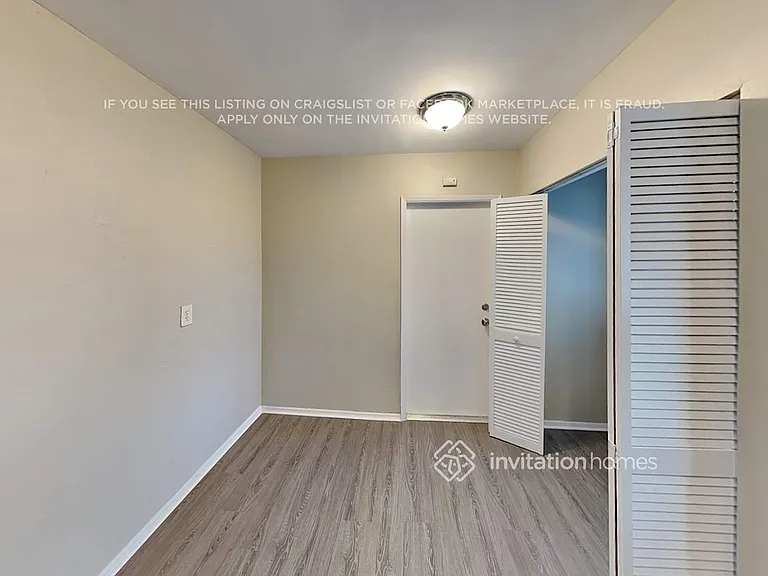 2608 SW 34th Ave — Photo 6