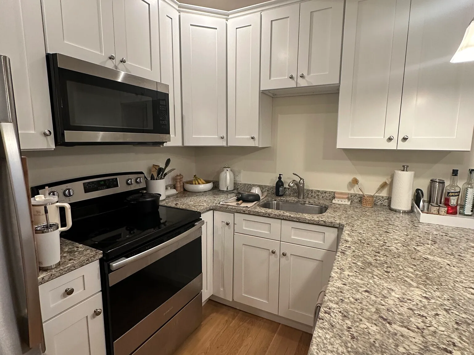 1 bed, 1.0 bath, $3,800 — Photo 4