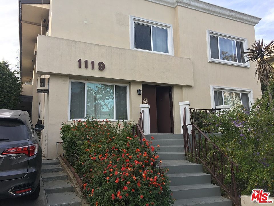 2nd image of 1119 Rexford Dr
