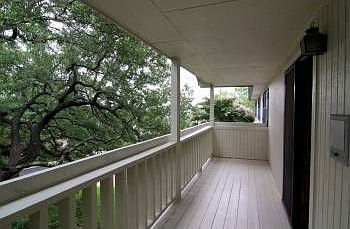 3rd image of 9401 Rolling Oaks