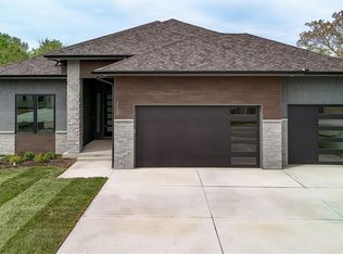 5114 NW Montebella Dr, Riverside, MO 64150