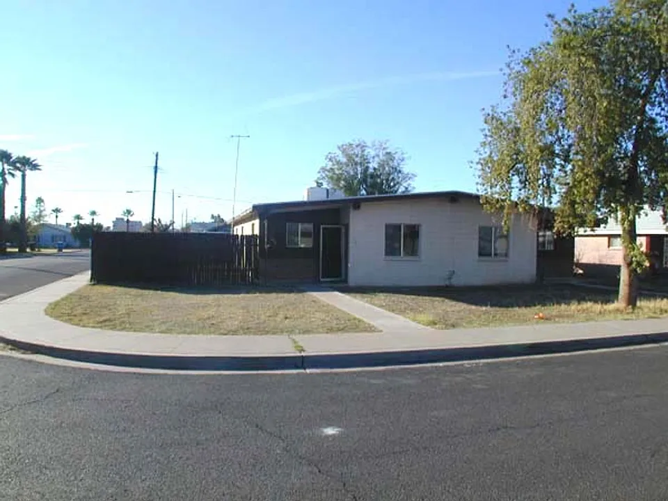 1859 E Cheery Lynn Rd