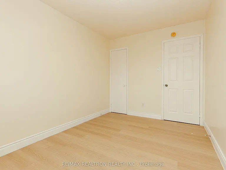 975 Albion Rd #975A — Photo 25
