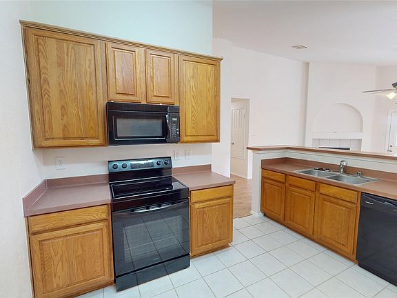 5th image of 1545 Outerbridge Dr
