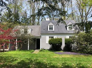 37255 Jackson Rd, Moreland Hills, OH 44022