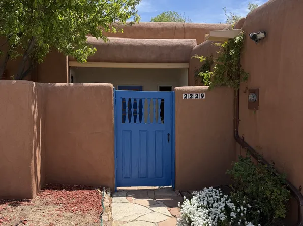 2229 Paseo De Los Chamisos, Santa Fe, NM 87505