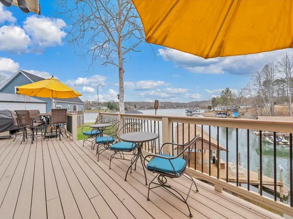 56 Brookside Ln, Moneta, VA 24121