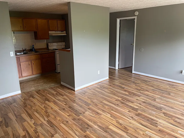 4706 Castlebar St NW #5 — Photo 2