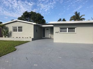 900 N 74th Way, Hollywood, FL 33024