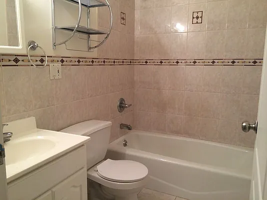 Rented by Premier Metro Realty Corp | media 9