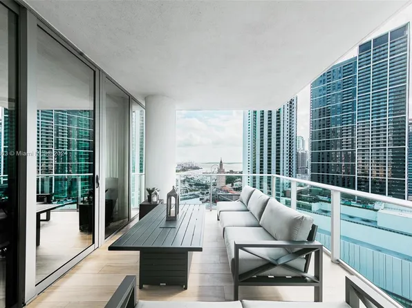 851 NE 1st Ave #2111, Miami, FL 33132