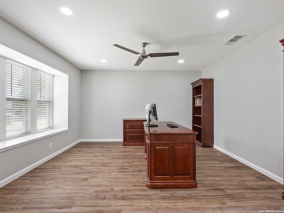 5th image of 5639 Wood Climb St.