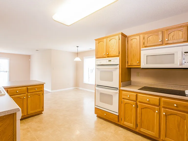 10198 Woodland Hills Dr — Photo 10