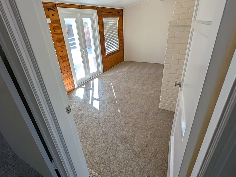 1430 N Myers St — Photo 14