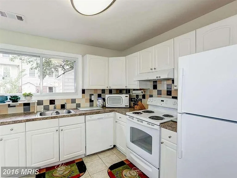 31 County Ct #186 — Photo 11