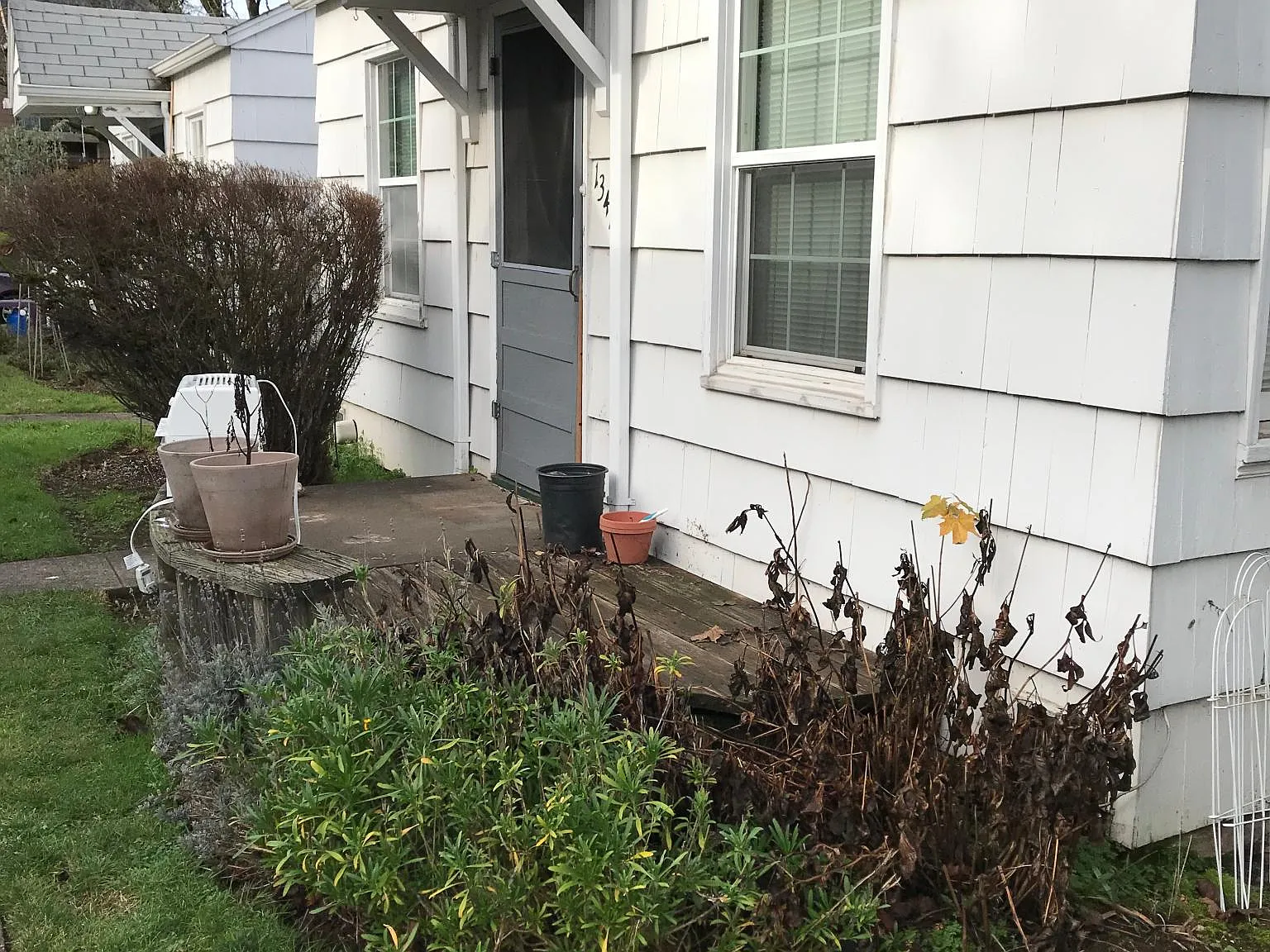 1342 Saginaw St S — Photo 1