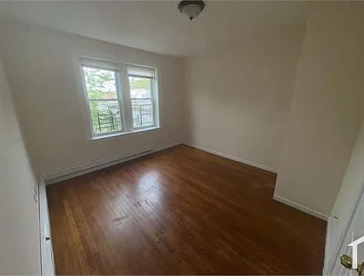 397 13th Ave #9 — Photo 3