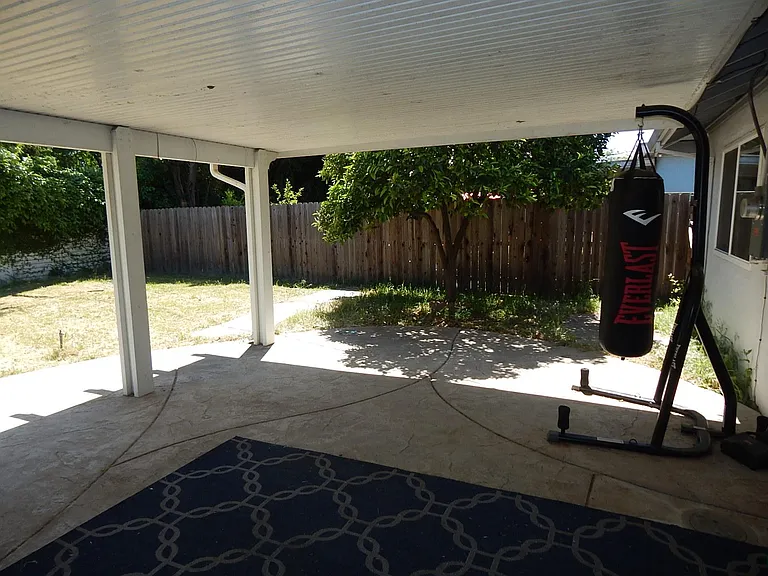1020 Snyder Dr — Photo 19