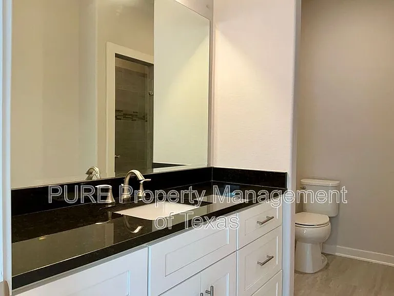 3301 Elija St #B — Photo 17