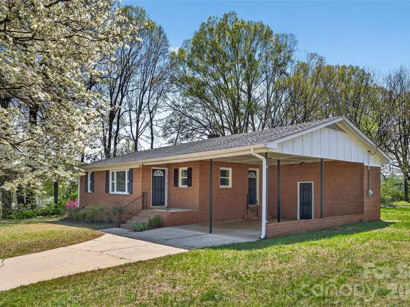 603 N Bost St, Statesville, NC 28677