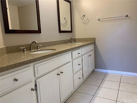 4th image of 4733 Radford Ave APT 6