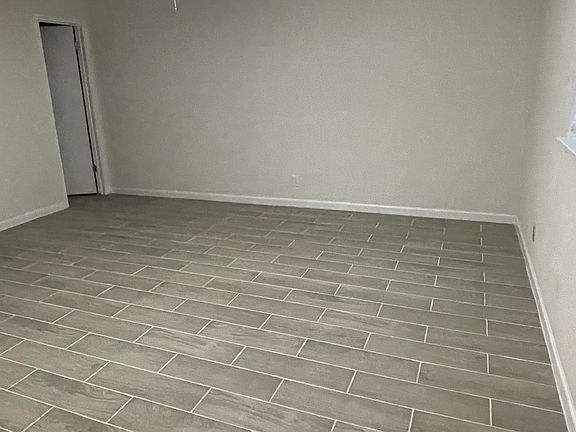 5th image of 6855 Columbia Ridge Dr