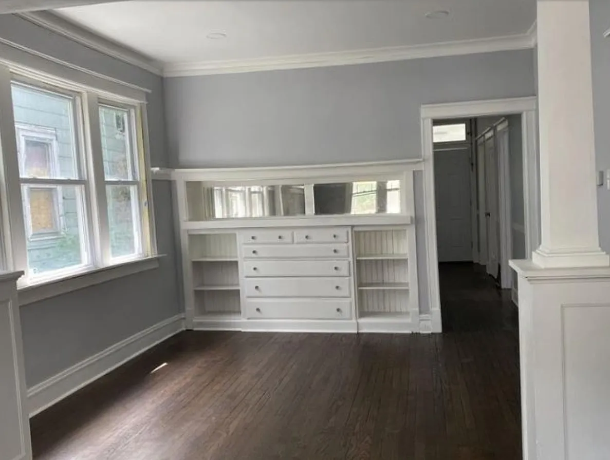 10520 S Perry Ave — Photo 3