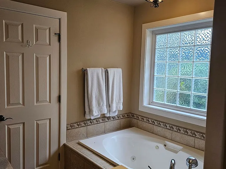 882 Canyon Park Ave — Photo 16