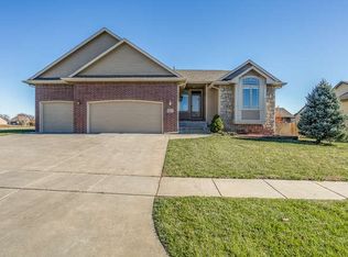 1320 S Summit Rd, Derby, KS 67037