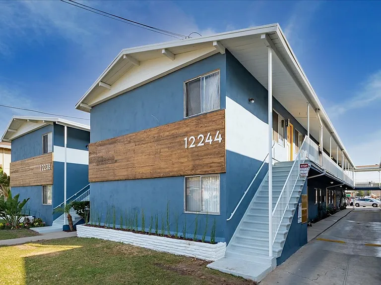 12238 Grevillea Ave #H — Photo 10