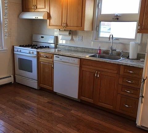 4th image of 177 Alter Ave