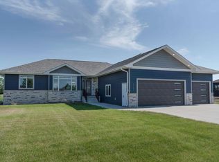 2103 Dean Dr, Mitchell, SD 57301