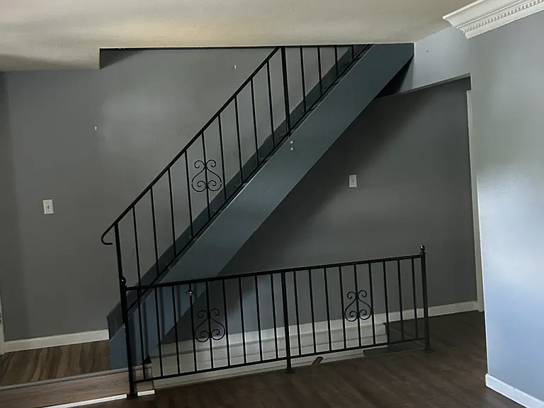 7119 Wayles Dr — Photo 2
