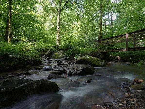556 Unahala Creek Rd, Bryson City, NC 28713
