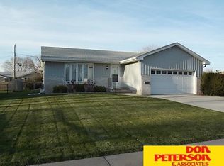 2372 E 10th St, Fremont, NE 68025