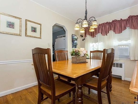 5th image of 77 Brooklyn Ave
