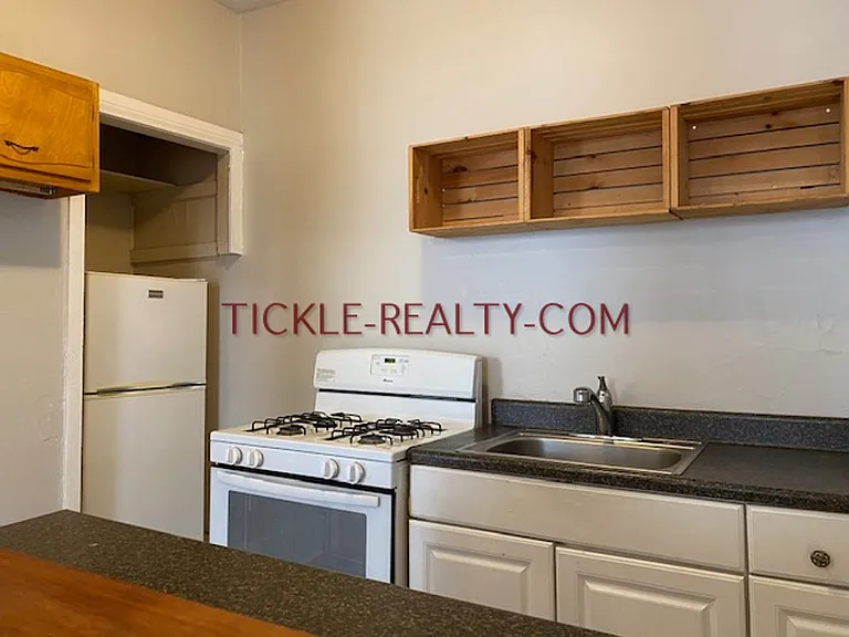 459 Meigs St — Photo 4