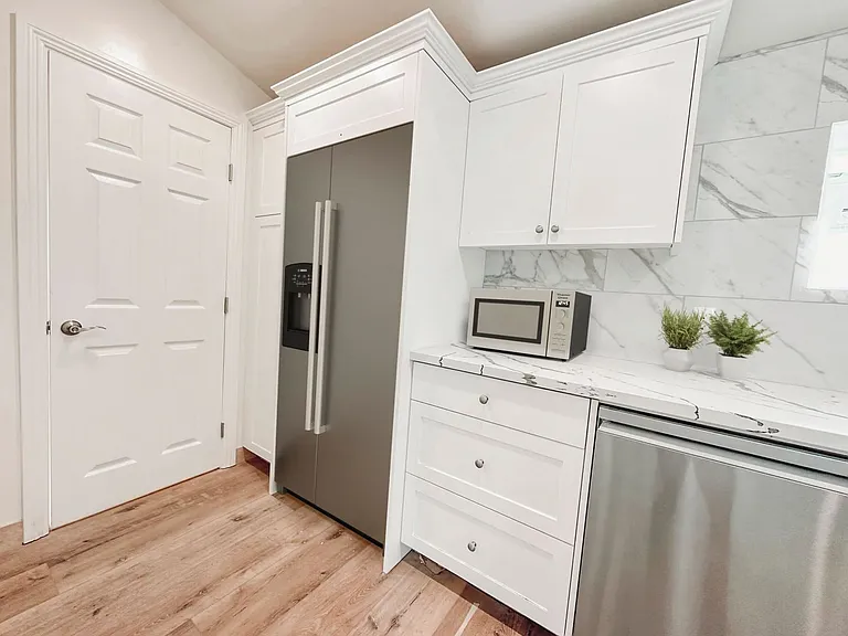 2425 Sarbonne Dr #3 — Photo 4
