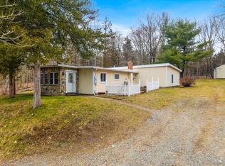 17 Polly Rd, Preston, CT 06365