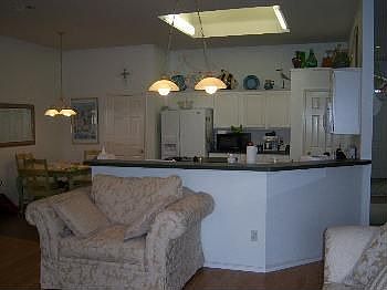 4th image of 616 Douglas Dr