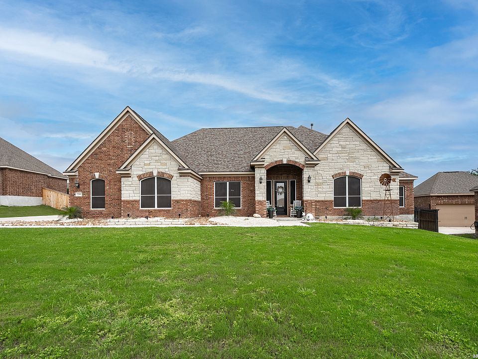 1st image of 239 Sittre Dr