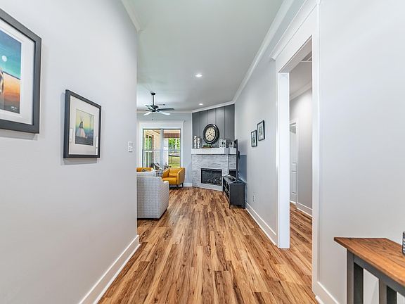 5th image of 9848 Willow Brook Dr
