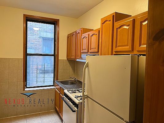 5th image of 502 E 138th St #2D