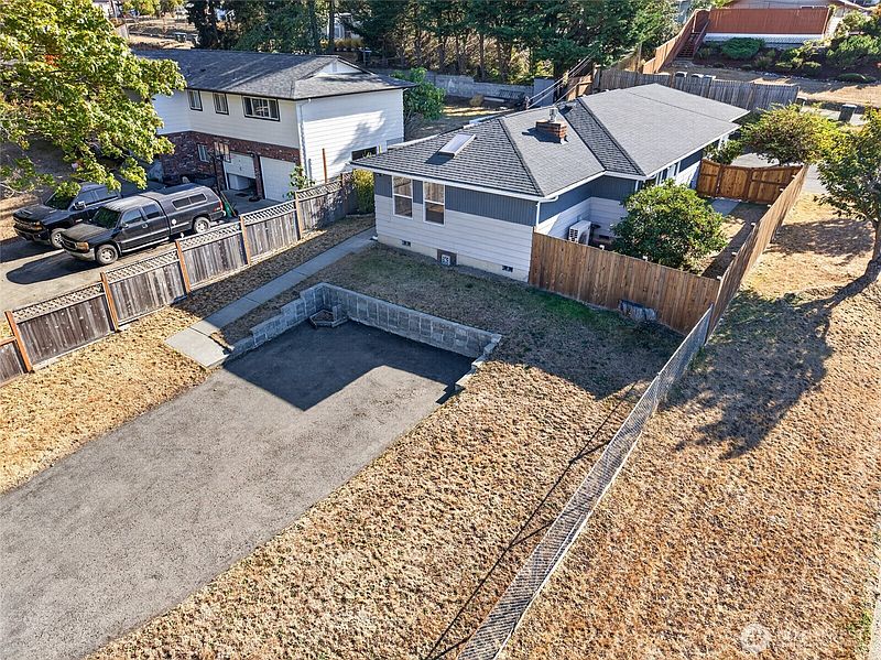 4th image of 1105 S I Street