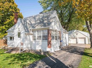 113 Eller Ave, Creve Coeur, IL 61610