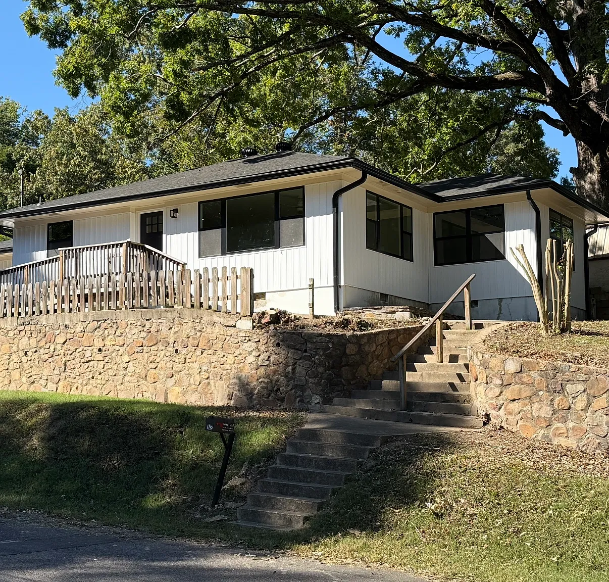 3 bed, 1341 sqft, $1,550 — Photo 1