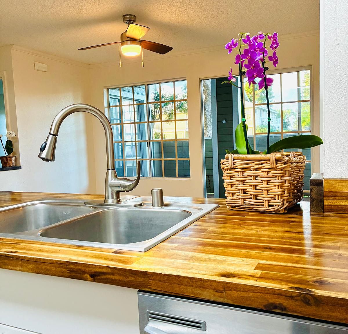 68-3883 Lua Kula St APT 2102
